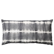 Bloomingville Baumwollkissen 30x60 cm in weiß grau - Kissen in Batikoptik