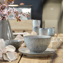 Broste Teller Nordic - Frühstücksteller aus Steingut in grau-blau Tönen