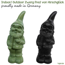 Hirschglück Design Gartenzwerg grün - Gartenzwerg für innen und außen 100% made in Germany