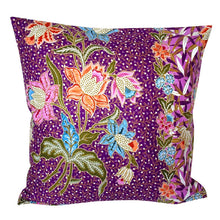 Baumwollkissen Bamboo Leaf in lila - schönes Sofakissen in 50x50 cm fair trade