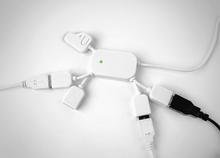 USB Hub-Dog in weiß von Kikkerland - USB Station mit vier Anschlüssen
