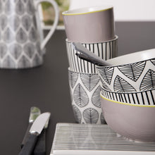 Aspegren Krug Stripes schwarz  - weißer Porzellankrug mit schwarzem Streifendesign