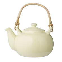 Bloomingville Teekanne Alberte in vanille mit Rattanhenkel - Keramikkanne in pastell gelb