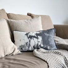 Broste Copenhagen Baumwollkissen Silke in smoked pearl - cooles Sofakissen 50x25 cm