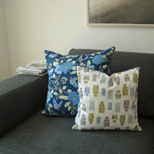 Bio Baumwolle Dekokissen Blue Birds 50x50 cm - Wendekissen von Pete & Sally made in Germany